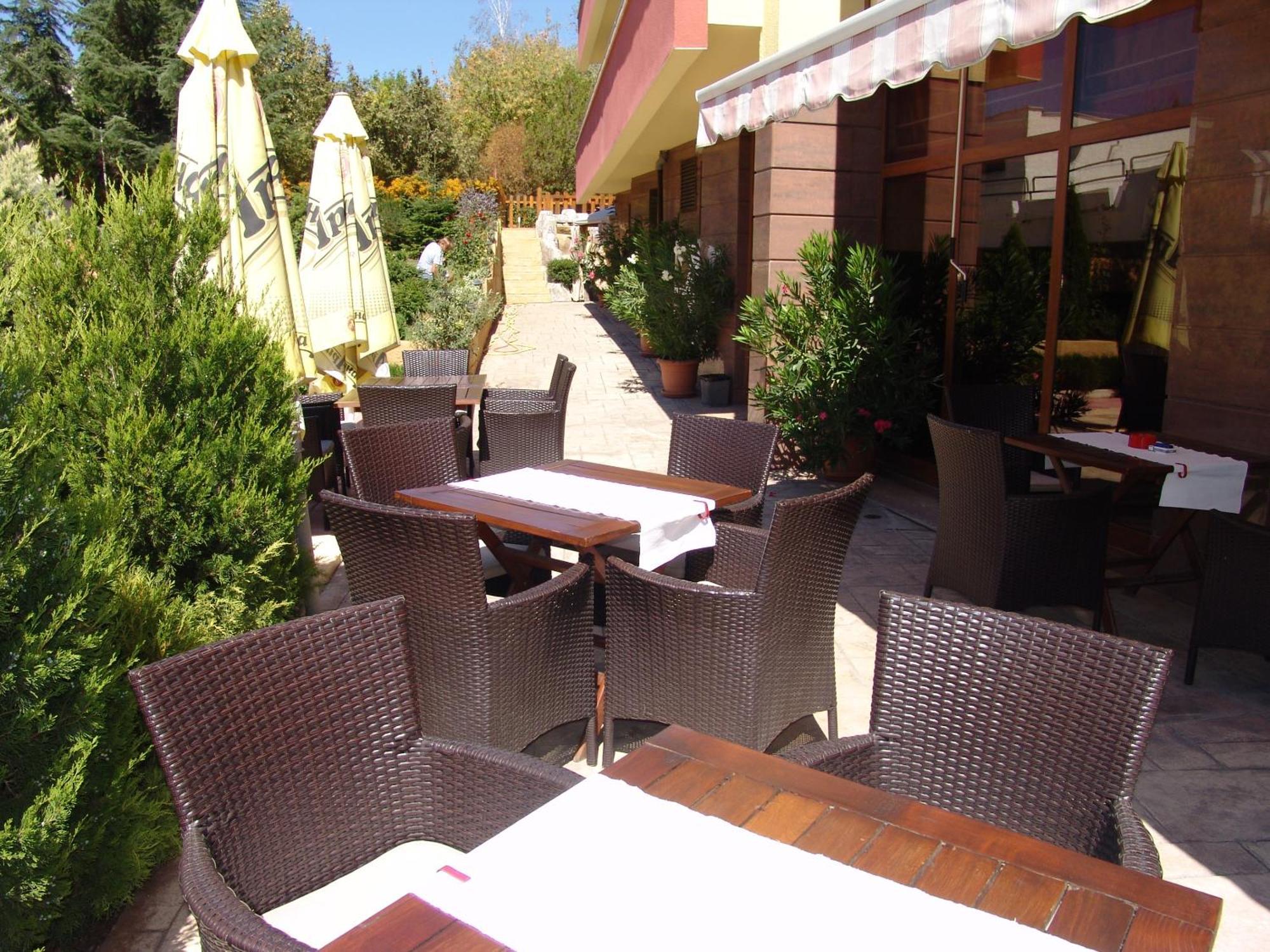 Hotel Buena Vissta Primorsko Buitenkant foto
