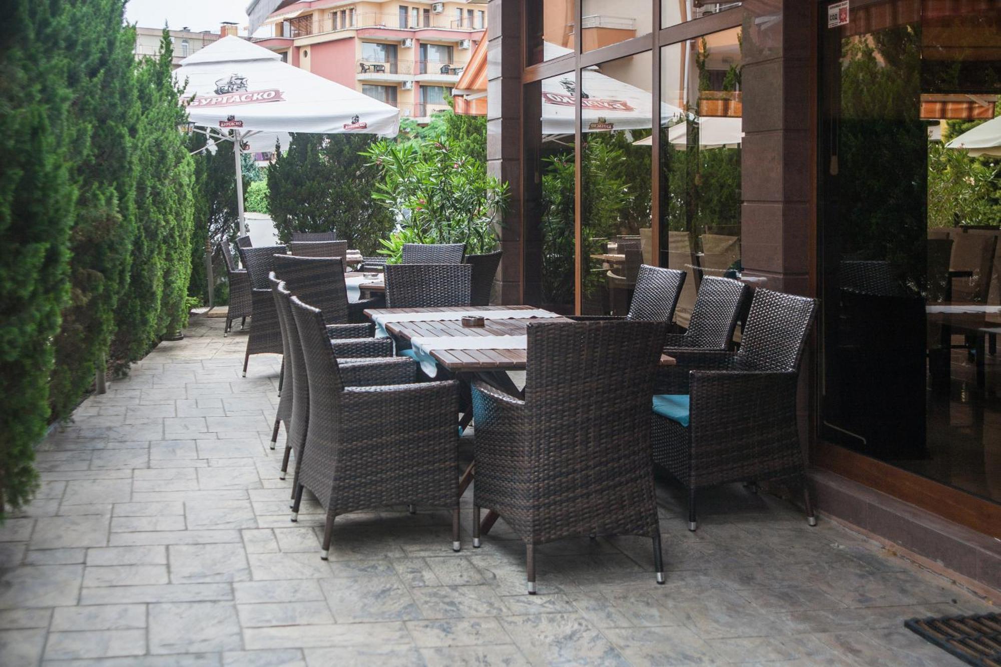 Hotel Buena Vissta Primorsko Buitenkant foto