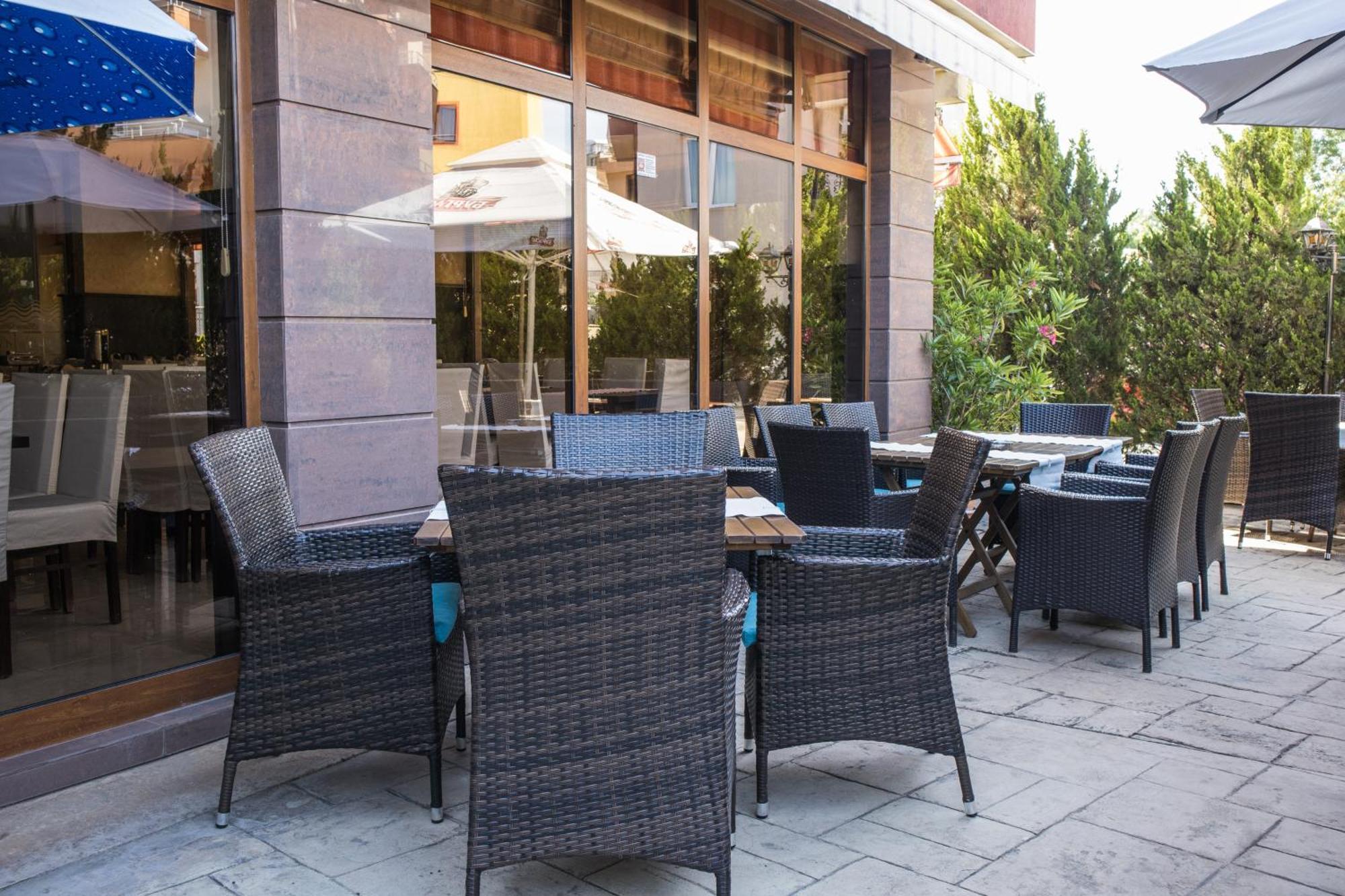 Hotel Buena Vissta Primorsko Buitenkant foto