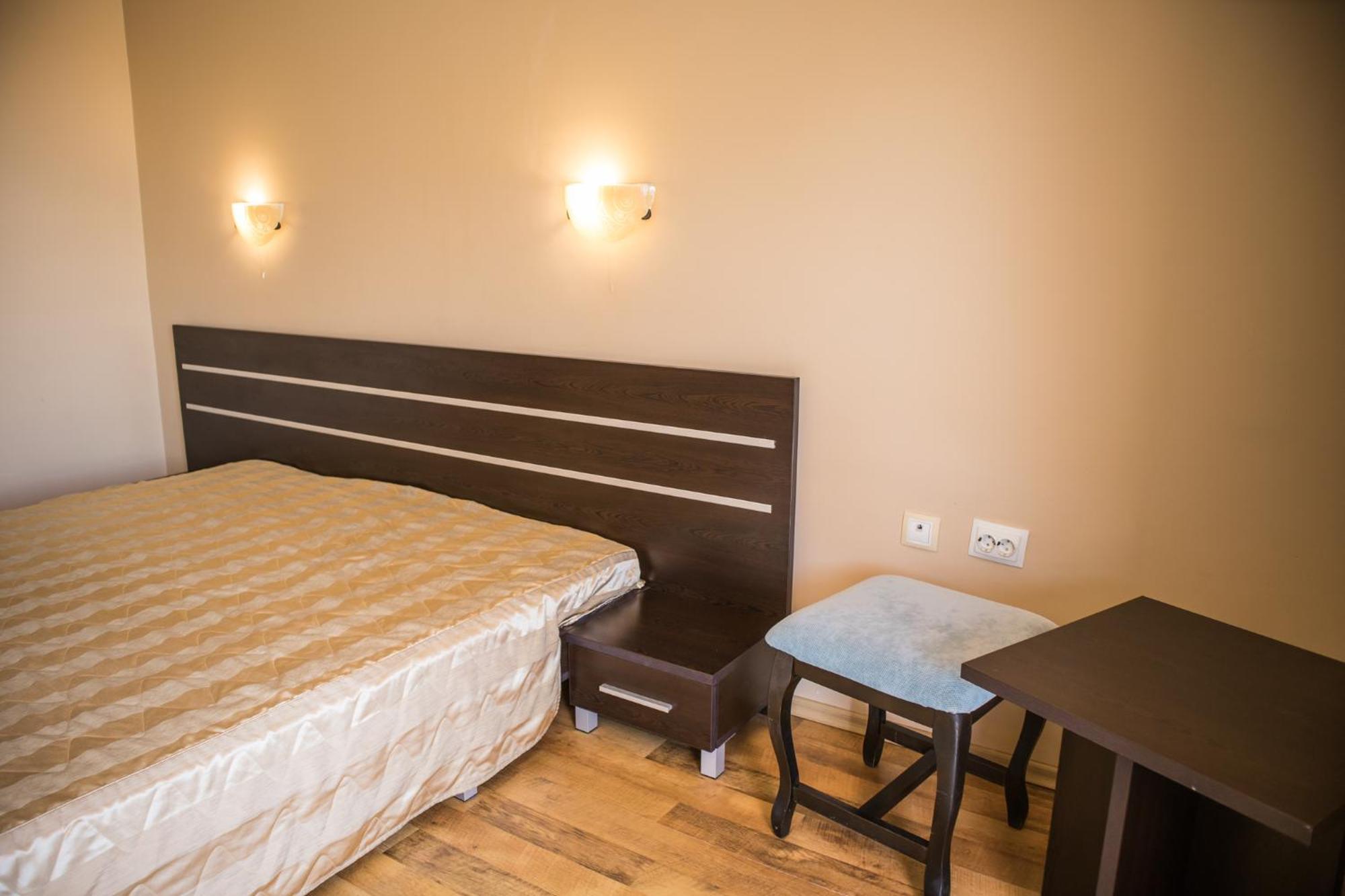 Hotel Buena Vissta Primorsko Buitenkant foto