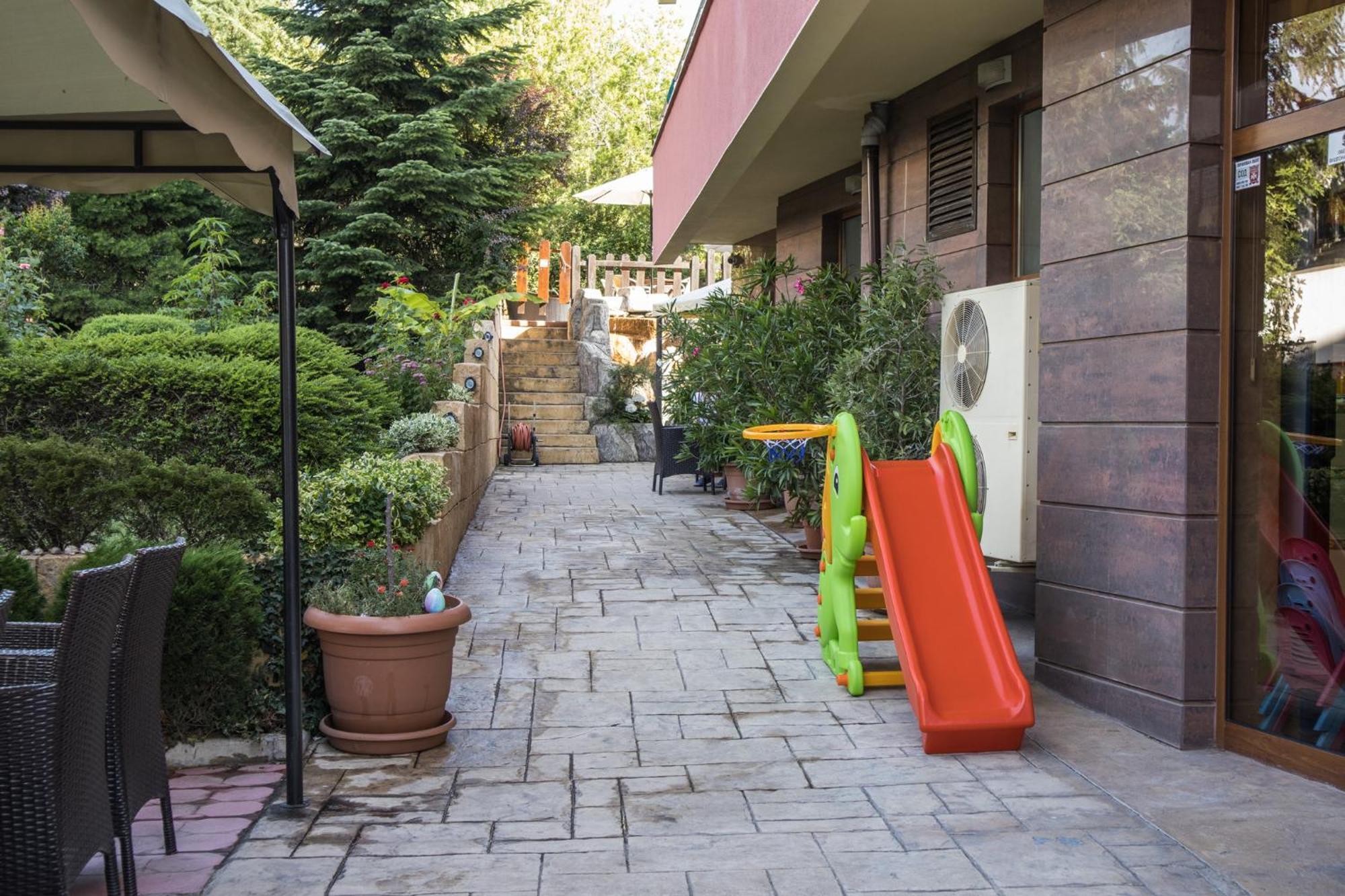 Hotel Buena Vissta Primorsko Buitenkant foto