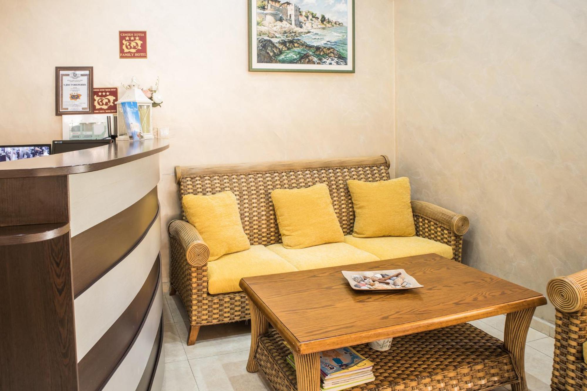 Hotel Buena Vissta Primorsko Buitenkant foto