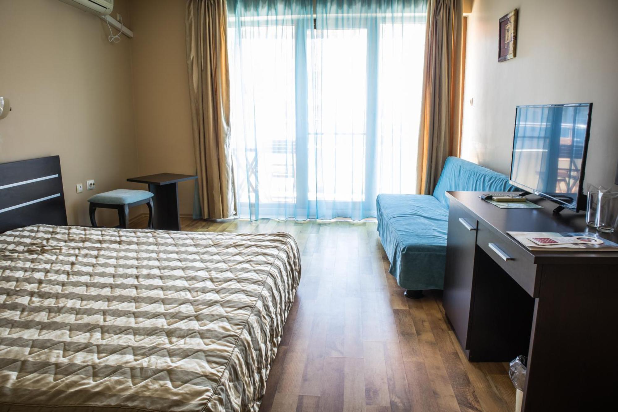 Hotel Buena Vissta Primorsko Buitenkant foto
